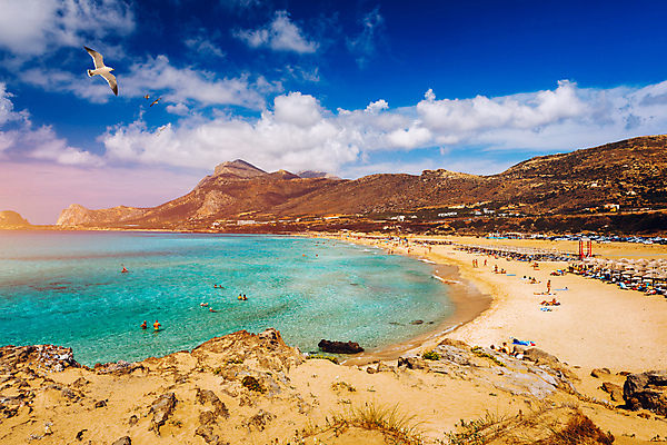 포토 JPG 해외이미지 유럽 모래 바다 섬 우산 자연 휴가 산 풍경 사람없음 물 여름 파란색 선탠 지중해 그리스 석호 그리스인 드론 터키석 해외포토 자연요소 서양인 계절 나라 컬러 보석 생태계 파일형식 이미지허브