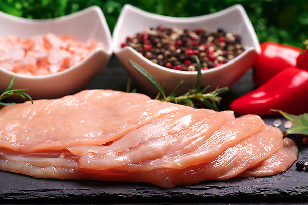 포토 JPG 해외이미지 접시 음식 조각 백그라운드 다이어트 재료 건강 육류 요리 사람없음 목재 가로 빨간색 주방 식사 저녁식사 치킨 흰색 신선 칼 맛 그릴 바비큐 가슴 자르기 먹기 만족 준비 날것 슬라이스 칠면조 점심식사 단백질 생식 해외포토 나무 식기 감정 컬러 컨셉 식재료 모션 조류 주방용품 신체부위 닭고기요리 영양소 파일형식 이미지허브