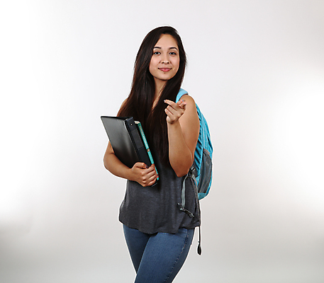 포토 JPG 해외이미지 학생 라이프스타일 여자 교육 행복 가방 배낭 손가락 학교 성공 미래 한명 미소 성인 책 청춘 공책 흰색 자신감 흥분 대학교 히스패닉 고립 스페인어 포트폴리오 해외포토 1 손 잡화 감정 컬러 컨셉 문구용품 표정 사람 생활 파일형식 이미지허브