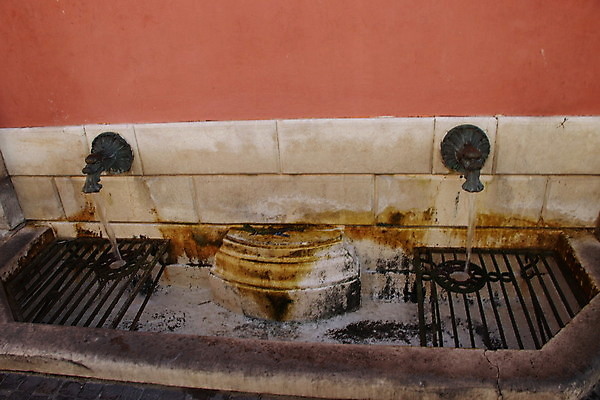 포토 JPG 해외이미지 전통 외관 꽃 유럽 호수 여행 백그라운드 건축양식 자연 휴가 거리 주택 사람 풍경 사람없음 야외 건물 장식 물 여름 컬러풀 마을 이탈리아 흐름 도시 떨어짐 지중해 철 묘사 분수 그림 정사각형 분무기 타운 옛날 해외포토 자연요소 도형 식물 건축물 계절 건축 나라 바다 컬러 컨셉 생태계 파일형식 이미지허브