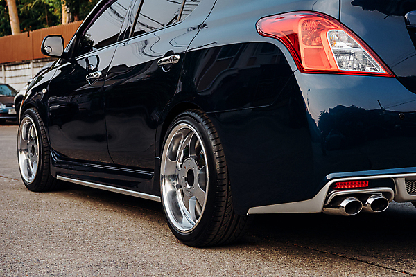 포토 JPG 해외이미지 모델 디자인 산업 포즈 컨셉 교통시설 자동차 이벤트 사람없음 파란색 빛 금속 맑음 바퀴 발표 고급 우아함 잡지 전시회 알림 에코 쇼 모터 VIP 공격적 자동 스타일 해외포토 육상교통 컬러 교통 재질 날씨 간행물 환경 전시 시설 파일형식 이미지허브