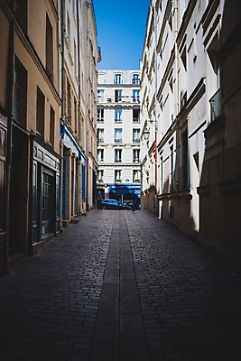 포토 JPG 주간 해외풍경 유럽 유럽풍경 자연 풍경 사람없음 야외 건물 고요 프랑스 골목길 조용 파리_프랑스 국내포토 자연요소 해외 건축물 나라 길 생태계 파일형식