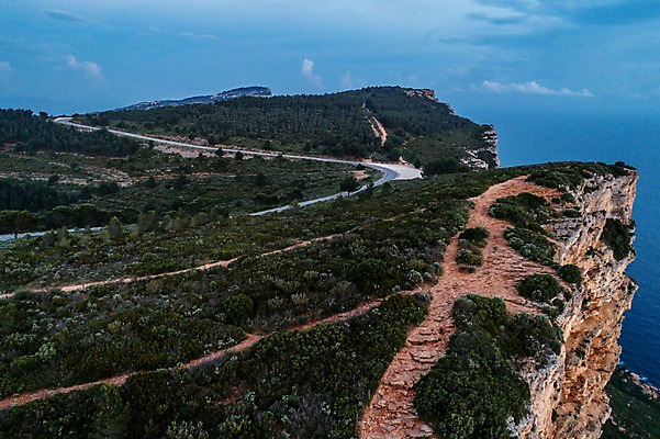 포토 JPG 주간 해외풍경 유럽 도로 바다 유럽풍경 자연 하늘 풍경 사람없음 야외 절벽 프랑스 항공촬영 국내포토 자연요소 해외 나라 길 뷰포인트 교통시설 생태계 파일형식