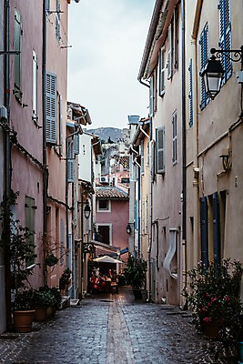 포토 JPG 해외풍경 유럽 화분 유럽풍경 자연 풍경 사람없음 야외 건물 프랑스 시골 골목길 저녁 국내포토 해외 건축물 나라 길 야간 생태계 파일형식