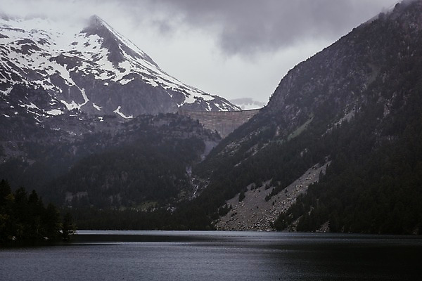포토 JPG 주간 구름 해외풍경 유럽 호수 유럽풍경 자연 하늘 풍경 사람없음 야외 프랑스 만년설 흐림 피레네산맥 국내포토 자연요소 해외 나라 날씨 생태계 파일형식 산맥
