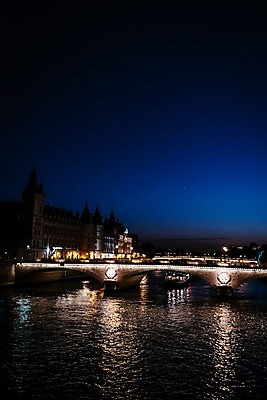 포토 JPG 해외풍경 유럽 야경 유럽풍경 자연 사람없음 야외 강 반사 프랑스 가교 국내포토 해외 건축물 나라 풍경 야간 생태계 파일형식 풍경_경치
