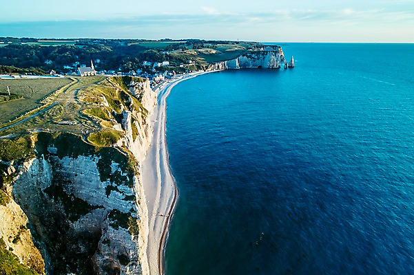 포토 JPG 주간 해외풍경 유럽 바다 유럽풍경 자연 하늘 풍경 사람없음 야외 절벽 프랑스 항공촬영 코끼리바위 에트르타 국내포토 자연요소 해외 나라 뷰포인트 바위_돌 생태계 파일형식