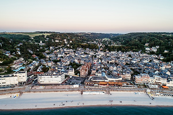 포토 JPG 주간 해외풍경 유럽 바다 유럽풍경 자연 하늘 풍경 사람없음 야외 건물 마을 프랑스 항공촬영 에트르타 국내포토 자연요소 해외 건축물 나라 뷰포인트 생태계 파일형식