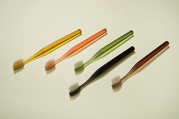 포토 JPG 스튜디오촬영 실내 그림자 사람없음 하이앵글 여러개 칫솔 배열 오브젝트 플랫레이 국내포토 뷰포인트 다수 내부 위생용품 플랫 파일형식