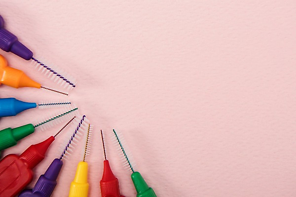 포토 JPG 스튜디오촬영 분홍색 실내 사람없음 하이앵글 컬러풀 여러개 오브젝트 치간칫솔 플랫레이 국내포토 뷰포인트 컬러 다수 내부 플랫 칫솔 파일형식