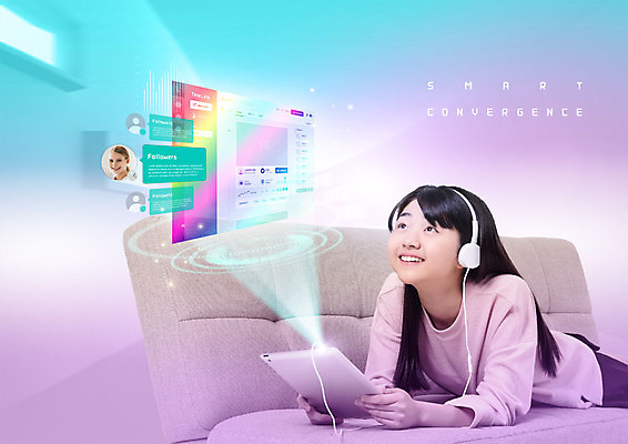 PSD 서양인 외국인 편집이미지 응시 여자 엎드리기 청소년 미소 사람 상반신 20대 성인 두명 10대 스마트기기 소파 태블릿 스크린 헤드셋 한국인 스마트 여자만 이미지편집 시선 음향기기 컨셉 의자 모션 표정 동양인 인종 청년 전자제품 헤드폰 파일형식