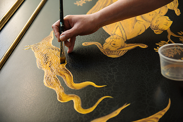 포토 JPG 해외이미지 손 들기 신체부위 붓 색칠 그리기 해외포토 모션 사람 파일형식 이미지허브