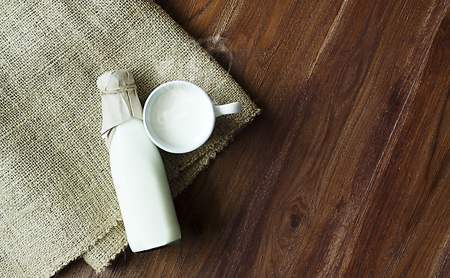 포토 JPG 해외이미지 전통 종이 음료 음식 백그라운드 유리 탁자 건강 사람없음 목재 우주 줄무늬 우유 수확 흰색 시골 신선 뜨거움 아침식사 가득함 복고 밀짚 옛날 해외포토 나무 컬러 가구 무늬 농업 재료 재질 유제품 식사 짚 파일형식 이미지허브