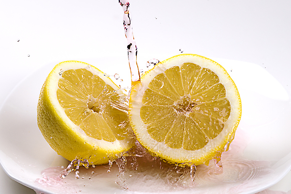 포토 JPG 해외이미지 접시 음식 조각 백그라운드 다이어트 과일 재료 자연 귤 건강 사람없음 물 노란색 주스 흰색 신선 원형 액체 붓기 닫기 맛 떨어짐 정상 자르기 레몬 오브젝트 유기농 질감 반쪽 날것 내추럴 고립 비타민C 숙성 채식주의자 비건 해외포토 자연요소 도형 식기 웰빙 음료 컬러 컨셉 모션 생태계 채식 비타민 파일형식 이미지허브