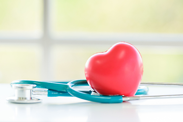 포토 JPG 해외이미지 모델 손 여자 분홍색 백그라운드 컨셉 청진기 아침 발렌타인데이 건강 병원 사랑 사람 사람없음 치료 빨간색 초록색 빛 약 노란색 의사 흰색 하트 잡기 맥박 질병 심볼 고립 돌봄 블러 심장병 헬프 해외포토 주간 모양 감정 컬러 의학 의료기기 모션 데이이벤트 신체부위 의료진 도움 파일형식 이미지허브