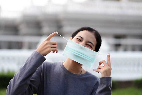 포토 JPG 해외이미지 모델 응시 여자 아시아 새로움 가면 한명 사람 동양인 바이러스 해외포토 1 시선 나라 컨셉 인종 파일형식 이미지허브