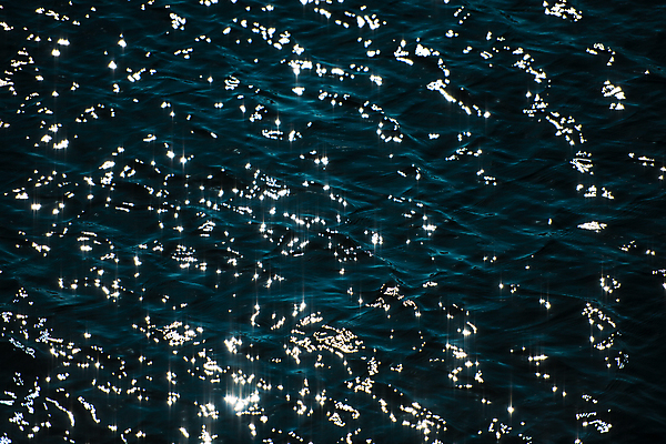 포토 JPG 해외이미지 물결 파도 바다 백그라운드 자연 표면 추상 불꽃 사람없음 물 여름 파란색 빛 햇빛 반사 환경 침묵 활발 흐름 흰색 액체 그림 질감 에메랄드 해외포토 자연요소 계절 컬러 컨셉 무늬 불 태양 소리 보석 생태계 파일형식 이미지허브