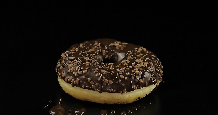 포토 JPG 해외이미지 접시 디자인 음식 분홍색 비즈니스 모션 디저트 요리 미술 사람없음 장식 컬러풀 갈색 케이크 초콜릿 축제 빵집 튀김 흰색 대접 원형 고리 도넛 아침식사 굽기 반죽 칼로리 혁명 고립 번 줄서기 지능 페스츄리 프로스팅 해외포토 도형 식기 빵 컬러 컨셉 문화예술 상점 식사 구이 제빵 파일형식 이미지허브