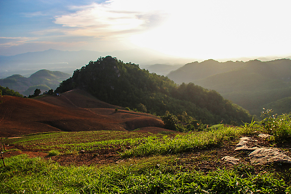 포토 JPG 해외이미지 나무 구름 계절 공원 여행 백그라운드 태국 자연 하늘 아침 휴가 휴식 산 텐트 풍경 사람없음 야외 초록색 여름 파란색 햇빛 태양 여행객 일출 일몰 하이킹 안개 가을 흰색 숲 캠핑장 언덕 장면 내추럴 뿌연 해외포토 주간 자연요소 식물 공공시설 아시아 컬러 컨셉 레저 날씨 캠핑도구 사람 노을 캠핑 생태계 파일형식 이미지허브