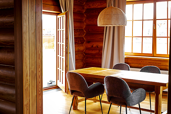 포토 JPG 해외이미지 디자인 가구 자연 탁자 바닥 주택 사람없음 내부 목재 장식 태양 주방 방 수확 시골 고급 오두막 시골집 해외포토 자연요소 나무 생활용품 컨셉 농업 재료 건물 생태계 파일형식 이미지허브