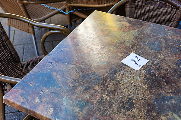 포토 JPG 해외이미지 유럽 가구 의자 탁자 거리 자물쇠 독일 건강 안전 사람없음 야외 반사 식당 이탈리아 카페 도시 바 바이러스 고민 법 타운 마드리드 미안 인플루엔자 전염병 부족함 해외포토 감정 나라 생활용품 컨셉 상점 질병 사죄 파일형식 이미지허브