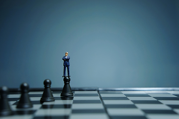 포토 JPG 해외이미지 직업 응시 조각 백그라운드 컨셉 생각 비즈니스 성공 아이디어 서기 사람 경기 사람없음 금융 숫자 힘 경쟁 미니어처 도전 비즈니스맨 수비 체스말 체스 목표 계획 대표 검색 리더 싸움 패배 체스판 전략 개발 경영 골 정치 해외포토 문자 시선 남자 스포츠 모션 놀이 경제 모형 말_게임 직장인 파일형식 이미지허브