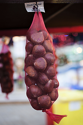 포토 JPG 해외이미지 전통 잡화 계절 음식 크리스마스 겨울 채소 과일 재료 새해 요리 씨앗 사람없음 장식 세로 크리스마스트리 갈색 파티 축제 식사 저녁식사 견과류 가을 축하 그물 닫기 달콤 굽기 유기농 호두 자루 칠면조 건강식 스터핑 식용 채식주의자 개암 비건 해외포토 식물 웰빙 기념일 열매 컬러 컨셉 모션 조류 이벤트 맛 구이 채식 파일형식 이미지허브