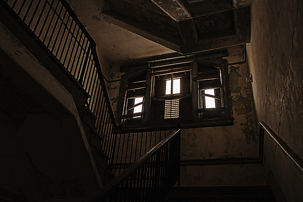 포토 JPG 해외이미지 산업 벽 섬 건축양식 창문 벽돌 주택 실내 병원 사람없음 내부 건물 목재 빛 검은색 미국 어둠 방 할로윈 촉촉함 의사 골동품 도시 역사 무서움 버리기 그런지 깨짐 복원 썩음 옛날 체포 프로젝트 회복 해외포토 나무 건축물 건축 감정 컬러 컨셉 북아메리카 재료 의학 모션 젖음 의료진 파일형식 이미지허브