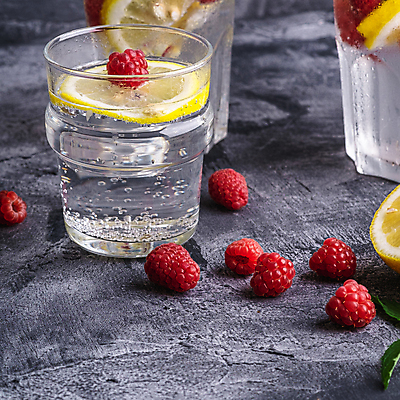 포토 JPG 해외이미지 잔 사람없음 신선 레몬 레모네이드 슬라이스 산딸기 콘크리트 해외포토 식기 과일 에이드 파일형식 이미지허브