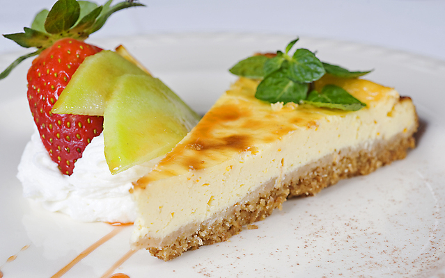 포토 JPG 해외이미지 접시 음식 딸기 디저트 사람없음 식당 식사 추위 흰색 먹기 크림 메뉴 만족 푸딩 설정 로스앤젤레스 해외포토 식기 감정 컬러 과일 모션 상점 미국 파일형식 이미지허브