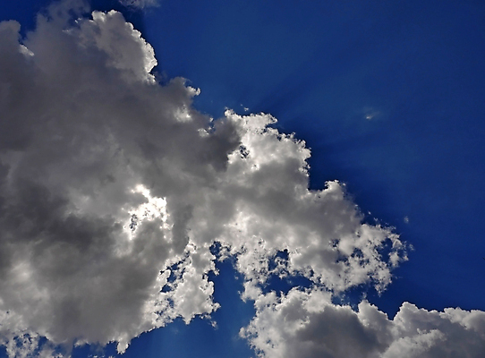 포토 JPG 해외이미지 구름 백그라운드 자연 하늘 날씨 추상 불꽃 풍경 사람없음 야외 여름 파란색 빛 햇빛 태양 우주 환경 맑음 어둠 자유 광선 흰색 장면 천국 솜털 오존 해외포토 자연요소 계절 컬러 컨셉 무늬 불 생태계 파일형식 이미지허브