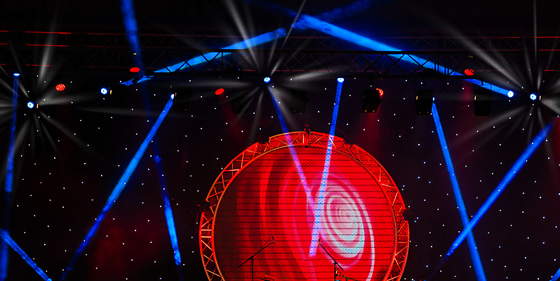 포토 JPG 해외이미지 디자인 실루엣 백그라운드 바닥 사람 사람없음 장식 빛 컬러풀 소리 경기장 콘서트 장비 무대 안개 광선 램프 축하 오픈 그룹 연기 야간 극장 클럽 스포트라이트 빛망울 블러 인기 생존 많음 유흥 해외포토 자연요소 컬러 컨셉 스포츠시설 날씨 조명 촬영기법 공연 파일형식 이미지허브