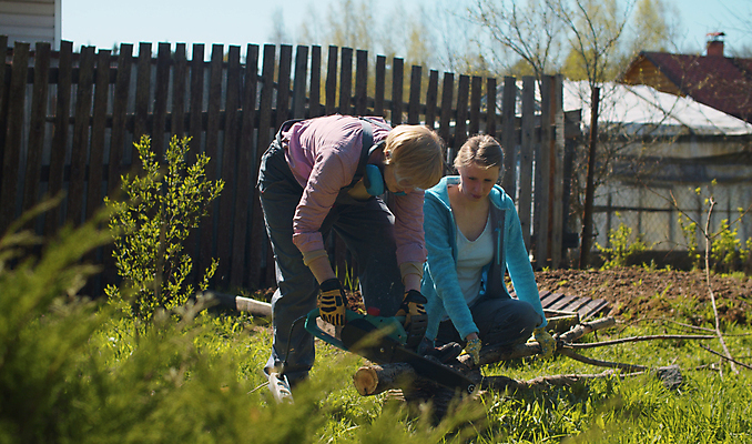 포토 JPG 해외이미지 나무 백인 직업 여자 산업 중년 자연 작업복 안전 성인 야외 두명 목재 금속 힘 기계 봄 장비 나뭇가지 공구 업무 보호 장작 자르기 통나무 먼지 잡동사니 벌목 수목 안뜰 전기톱 톱밥 톱질 해외포토 서양인 식물 옷 계절 컨셉 재료 모션 재질 사람 도구 작업 가루 생태계 톱 파일형식 이미지허브