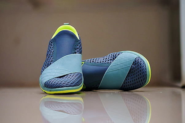 포토 JPG 해외이미지 옷 여자 문화 스포츠 분홍색 백그라운드 운동화 신발 2 모션 새로움 건강 사람 사람없음 달리기 조깅 운동 유행 걷기 검은색 축구 장비 흰색 쌍 시원함 오브젝트 체육관 고립 양발 스타일 해외포토 컬러 컨셉 구기 파일형식 이미지허브