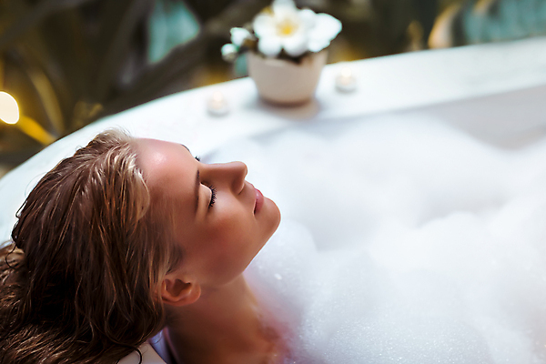 포토 JPG 해외이미지 웰빙 여자 꽃잎 꽃 행복 신체 호텔 휴식 주택 수영장 통 건강 한명 사람 내부 치료 물 스파 목욕 거품 기쁨 욕실 고급 피부 피부관리 휴양지 비누 테라피 내추럴 거짓말 돌봄 샤워실 위생관리 해외포토 자연요소 식물 1 감정 컨셉 의학 모션 숙소 관리 건물 신체부위 위생용품 뷰티 청결 장소 샤워시설 파일형식 이미지허브