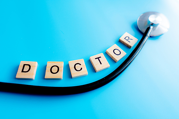 포토 JPG 해외이미지 여자 행복 가족 청진기 건강 병원 미소 사람 사람없음 빨간색 약 간호사 의사 하트 잡기 최고 도움 맥박 질병 공격 구조원 사인 보여주기 외과 돌봄 리듬 심장병 심전도 지원 헬프 해외포토 모양 직업 감정 컬러 컨셉 의학 관계 의료기기 모션 표정 의료진 파일형식 이미지허브