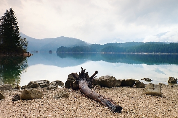 포토 JPG 해외이미지 나무 구름 응시 계절 모래 파도 바다 여행 잎 오렌지 자연 조류 하늘 산 풍경 사람없음 빨간색 물 여름 파란색 빛 태양 일출 맑음 보라색 일몰 거울 젖음 가을 나뭇가지 떨어짐 야간 저녁 숲 장면 종료 깨짐 우울감 수평선 해외포토 자연요소 식물 동물 시선 감정 컬러 컨셉 과일 날씨 노을 생태계 파일형식 이미지허브