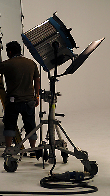 포토 JPG 해외이미지 사람없음 빛 카메라 사진촬영 장비 무거움 삼각대 촬영장비 해외포토 전자제품 촬영 도구 무게 파일형식 이미지허브