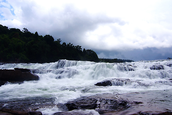 포토 JPG 해외이미지 식물 백그라운드 모션 자연 휴가 휴식 국립공원 풍경 사람없음 초록색 물 강 수영 봄 활발 폭포 젖음 성장 가을 신선 개울 숲 시원함 순수 캄보디아 이국적 해외포토 자연요소 계절 공원 아시아 컬러 컨셉 수상스포츠 생태계 파일형식 이미지허브