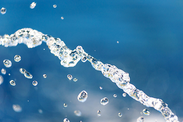 포토 JPG 해외이미지 물결 이동 패턴 모션 자연 추상 사람없음 야외 물 파란색 반사 거품 젖음 흐름 추위 흰색 물방울 신선 투명 액체 개울 붓기 떨어짐 뿌리기 순수 묘사 분수 분무기 내추럴 블러 스플래쉬 정확 해외포토 자연요소 컬러 컨셉 무늬 강 생태계 파일형식 이미지허브