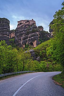 포토 JPG 해외이미지 전통 종교 도로 건축양식 파노라마 풍경 사람없음 건물 교회 놀람 역사 재산 정상 큼 그리스 언덕 신성 지역 격려 수도원 그리스인 복잡 수녀원 옛날 회랑 메테오라 해외포토 서양인 건축물 건축 감정 유럽 길 컨셉 종교건축 교통시설 모션 촬영기법 표정 금융 세계문화유산 복도 크기 파일형식 이미지허브