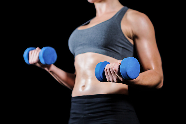 포토 JPG 해외이미지 백인 라이프스타일 여자 검은배경 근육 건강 한명 들기 상반신 20대 성인 옆모습 운동복 운동 건강관리 아령 근육질 바디케어 성인여자한명만 해외포토 서양인 1 옷 뷰포인트 백그라운드 모션 관리 사람 청년 생활 검은색 몸매 여자한명만 성인여자만 파일형식 이미지허브