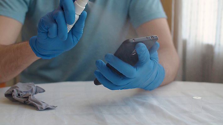 포토 JPG 해외이미지 백인 남자 장갑 컨셉 실내 관리 안전 사람 성인 사람없음 약 건강관리 환경 방 직물 바이러스 닫기 보호 위험 예방 감염 분무기 문제 닦기 소독 소셜 위생관리 전염병 해외포토 서양인 잡화 의학 모션 건강 내부 질병 파일형식 이미지허브