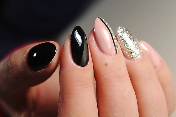 포토 JPG 해외이미지 라이프스타일 디자인 여자 백그라운드 자연 관리 사람없음 여름 컬러풀 갈색 유행 가을 못 화려 손톱관리 손톱 광택 해외포토 손 계절 컬러 컨셉 사람 생활 공구 네일아트 생태계 파일형식 이미지허브