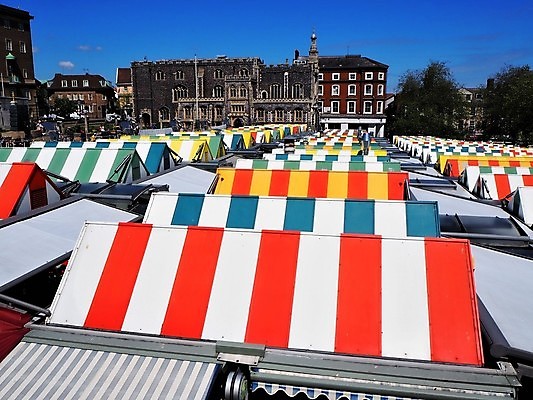 포토 JPG 해외이미지 백그라운드 패턴 건축양식 추상 영국 잉글랜드 거리 흑백 텐트 사람없음 목재 빨간색 초록색 파란색 쇼핑 컬러풀 노란색 성당 교회 상점 줄무늬 활발 수확 덮개 흰색 도시 시장 보호 질감 복고 캔버스 소셜네트워크 필터 해외포토 나무 건축 유럽 컬러 컨셉 무늬 농업 재료 종교건축 촬영기법 캠핑도구 건물 뚜껑 파일형식 이미지허브