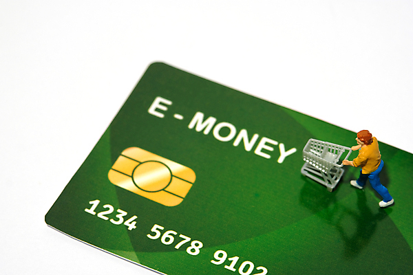 포토 JPG 해외이미지 여자 남자 이동 컨셉 돈 비즈니스 통신 모바일 사람 사람없음 금융 스마트폰 핸드폰 쇼핑 상점 디지털 미니어처 피규어 신용카드 구매 무선전화기 고객 스마트 서비스 상업 전자 시스템 소매 온라인 슈퍼마켓 전자상거래 고립 체크아웃 해외포토 경제 전자제품 스마트기기 모형 재산 전화기 파일형식 이미지허브