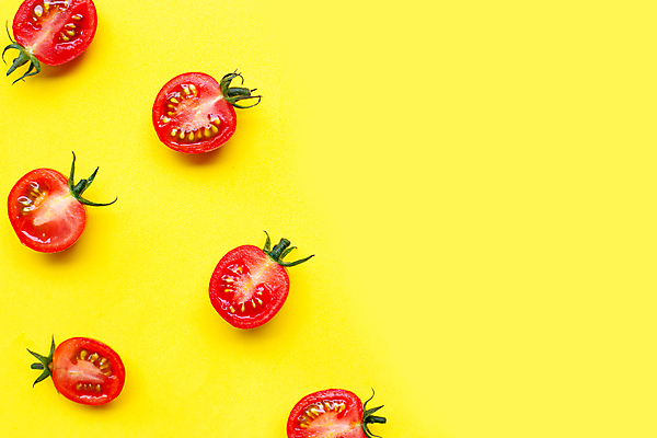 포토 JPG 해외이미지 토마토 방울토마토 단면 실내 사람없음 노란배경 카피스페이스 해외포토 백그라운드 채소 내부 노란색 공백 파일형식 이미지허브