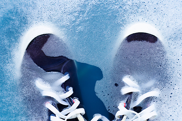 포토 JPG 해외이미지 운동화 사람없음 빨래 파란배경 비누거품 해외포토 백그라운드 신발 가사 파란색 거품 파일형식 이미지허브