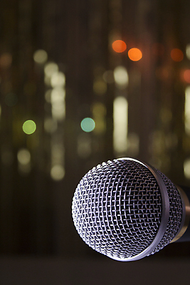 포토 JPG 해외이미지 스튜디오촬영 음악 음향기기 백그라운드 조명 이벤트 사람없음 빛 금속 장비 무대 클래식 소프트포커스 마이크 드럼 노래방 해외포토 컨셉 재질 문화예술 타악기 촬영기법 실내 전자제품 파일형식 이미지허브