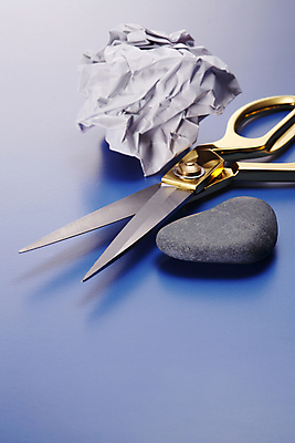 포토 JPG 해외이미지 스튜디오촬영 종이 사람없음 세로 파란색 컬러풀 바위 황금 닫기 오브젝트 기회 파란배경 심플 해외포토 컬러 백그라운드 모션 실내 돌_바위 파일형식 이미지허브